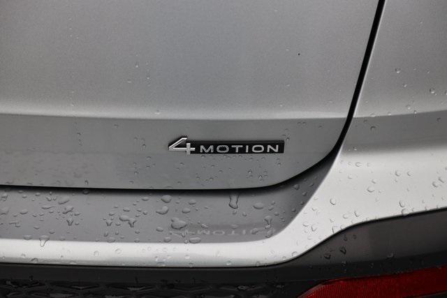 Photo of 2023 Gray Volkswagen Taos