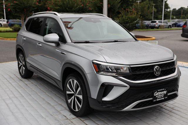Photo of 2023 Gray Volkswagen Taos