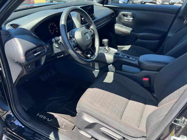 Photo of 2025 Crystal Black Pearl Honda HR-V