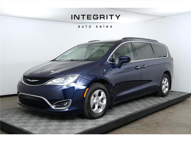 2017 Chrysler Pacifica Hybrid