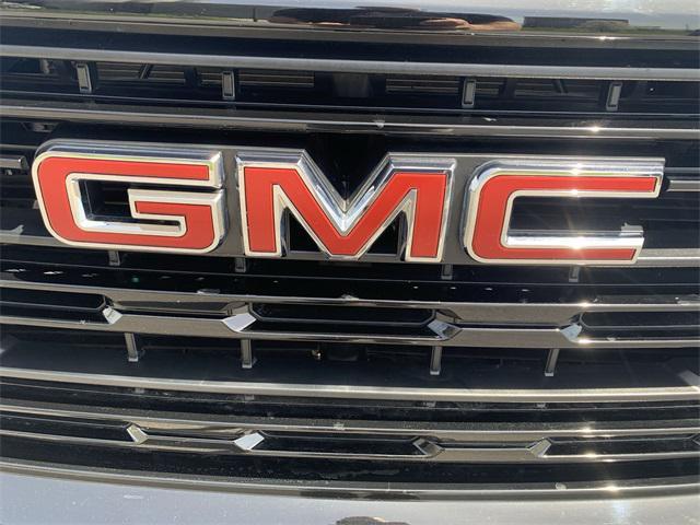 Photo of 2024 Onyx Black GMC Sierra 1500
