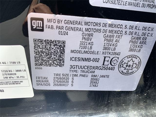 Photo of 2024 Onyx Black GMC Sierra 1500