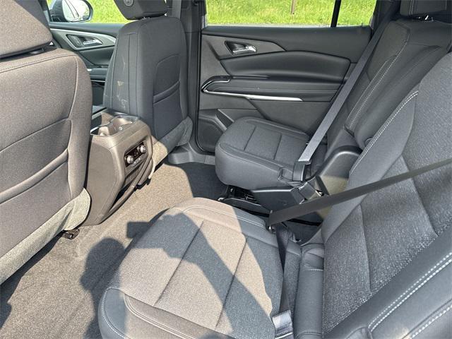 Photo of 2025 Black Metallic Chevrolet Traverse