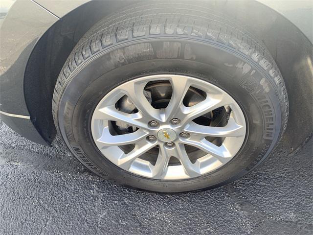 Photo of 2018 Nightfall Gray Metallic Chevrolet Equinox
