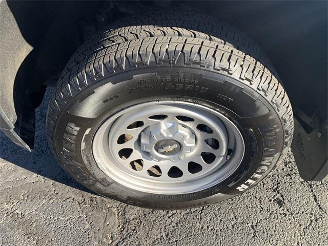 Photo of 2023 Sterling Gray Metallic Chevrolet Colorado
