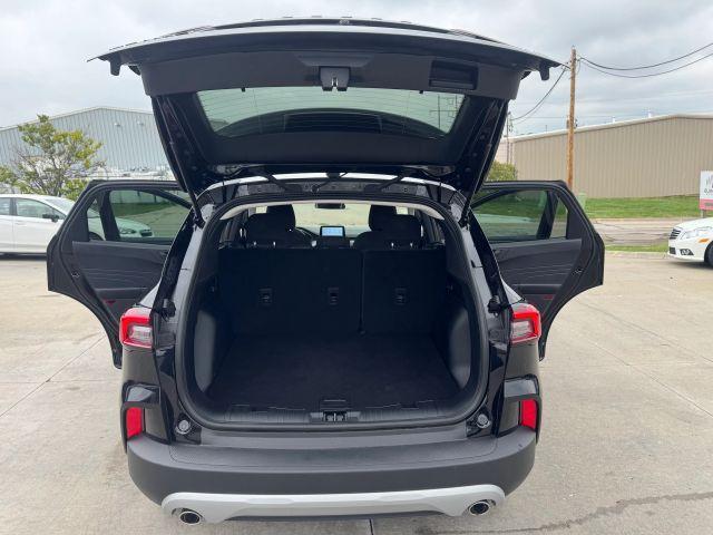 Photo of 2025 Black Ford Escape