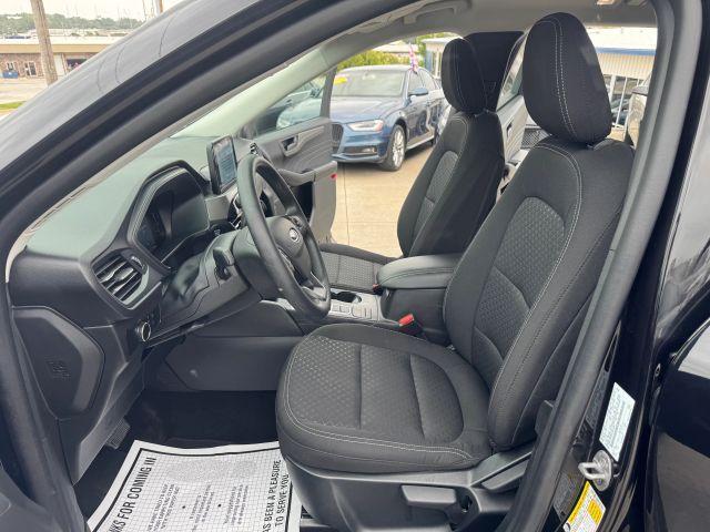 Photo of 2025 Black Ford Escape