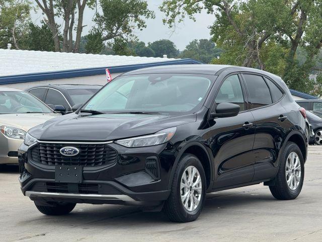 Photo of 2025 Black Ford Escape