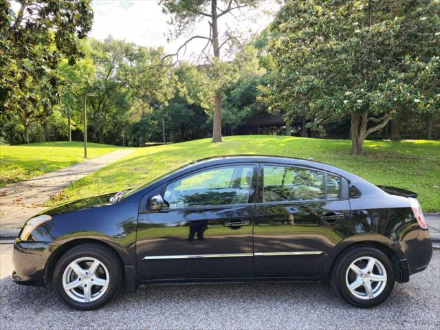 Photo of 2012 Super Black Nissan Sentra