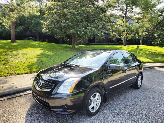 Photo of 2012 Super Black Nissan Sentra