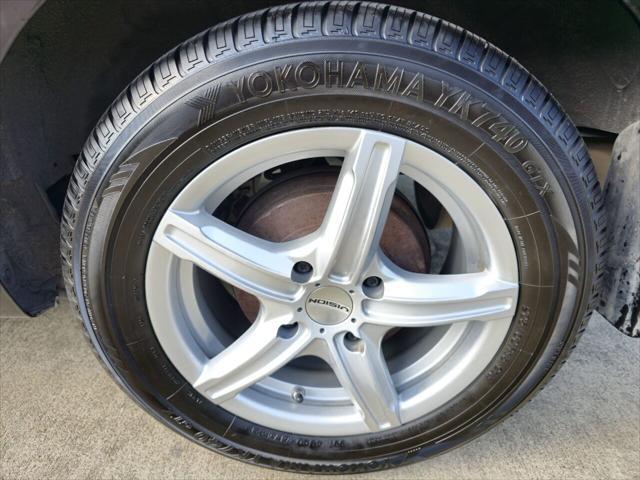 Photo of 2012 Super Black Nissan Sentra