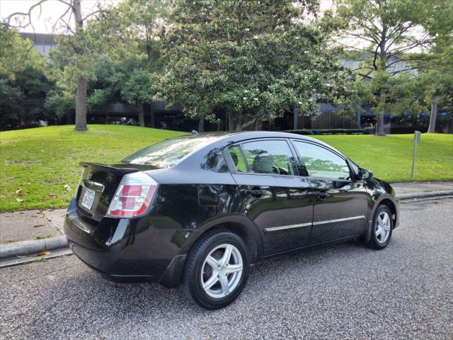 Photo of 2012 Super Black Nissan Sentra