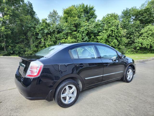 Photo of 2012 Super Black Nissan Sentra