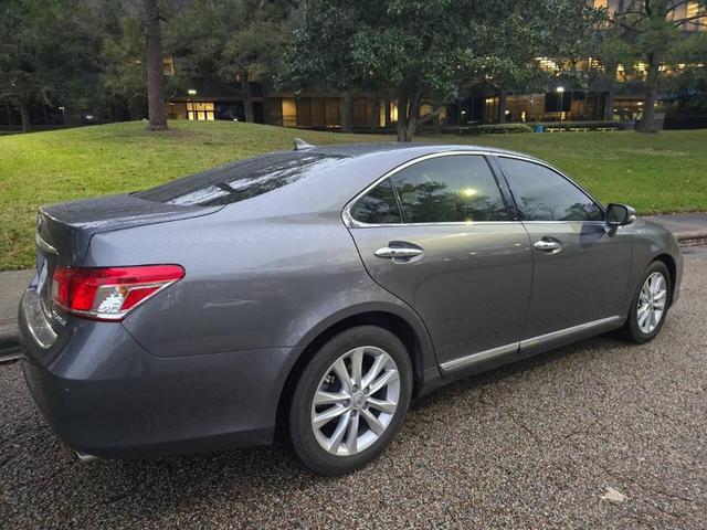Photo of 2012 Charcoal Lexus ES 350
