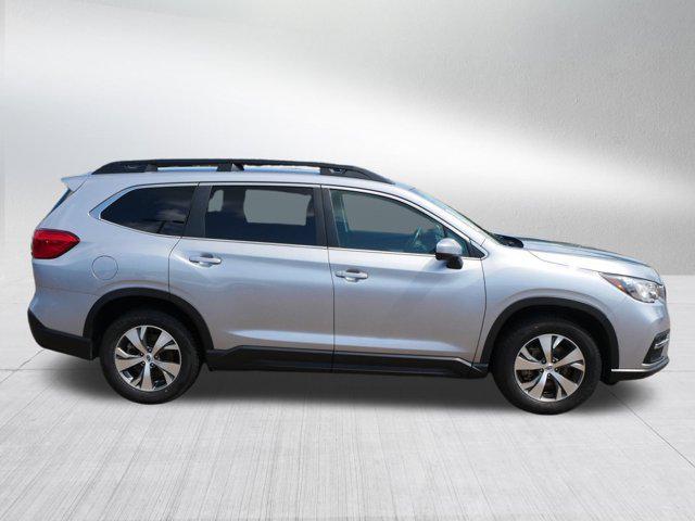 Photo of 2022 Ice Silver Metallic Subaru Ascent