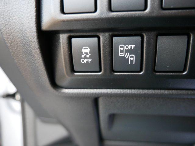 Photo of 2022 Ice Silver Metallic Subaru Ascent