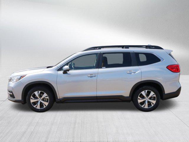 Photo of 2022 Ice Silver Metallic Subaru Ascent