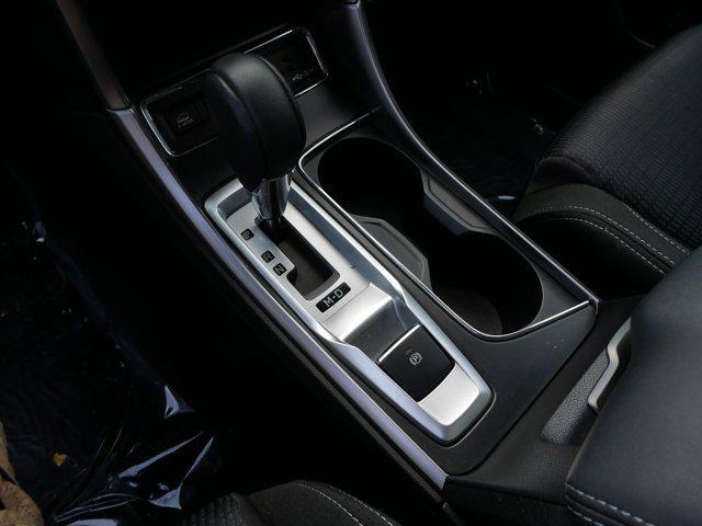 Photo of 2022 Ice Silver Metallic Subaru Ascent