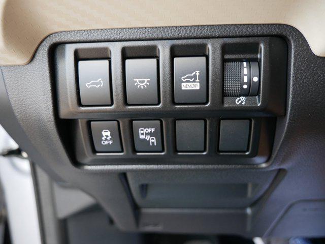 Photo of 2022 Ice Silver Metallic Subaru Ascent