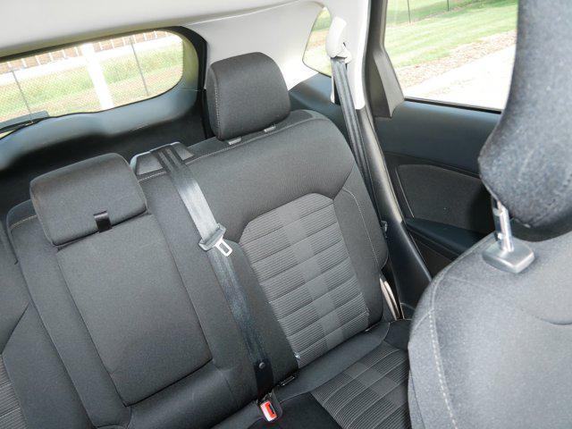 Photo of 2017 Blue Jeans Metallic Ford Edge