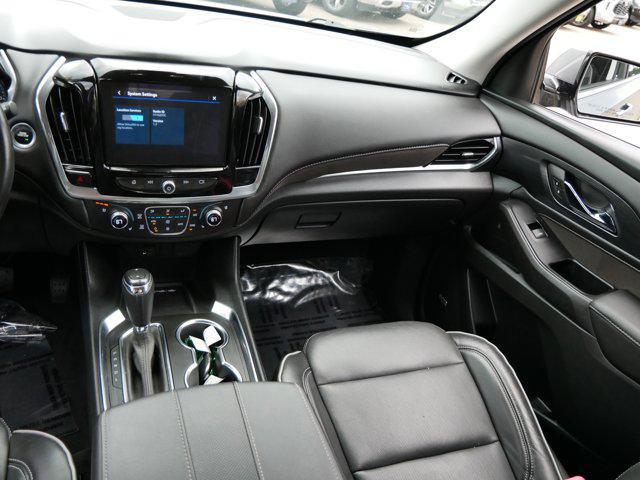 Photo of 2020 Satin Steel Metallic Chevrolet Traverse