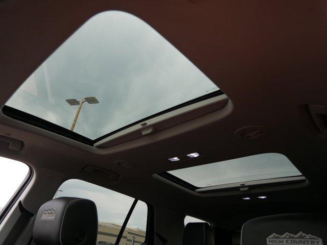 Photo of 2020 Satin Steel Metallic Chevrolet Traverse