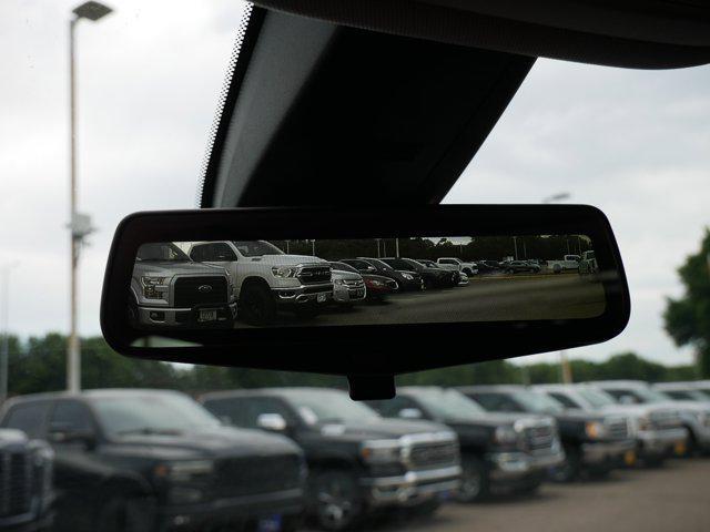 Photo of 2020 Satin Steel Metallic Chevrolet Traverse