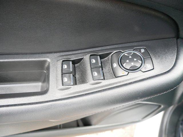 Photo of 2024 Oxford White Ford Edge