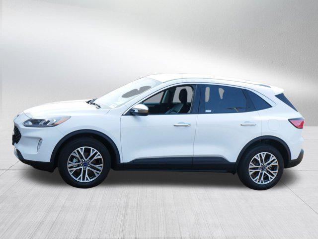 Photo of 2022 Oxford White Ford Escape