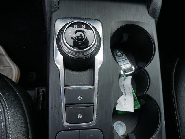 Photo of 2022 Oxford White Ford Escape