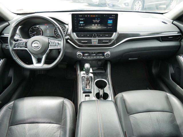 Photo of 2023 Deep Blue Pearl Nissan Altima