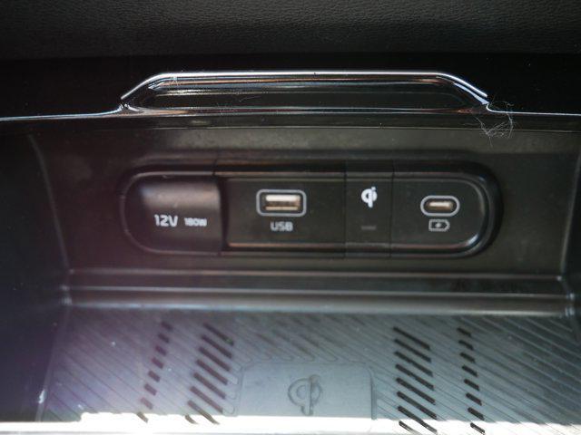 Photo of 2024 Snow White Pearl Kia Sportage Hybrid