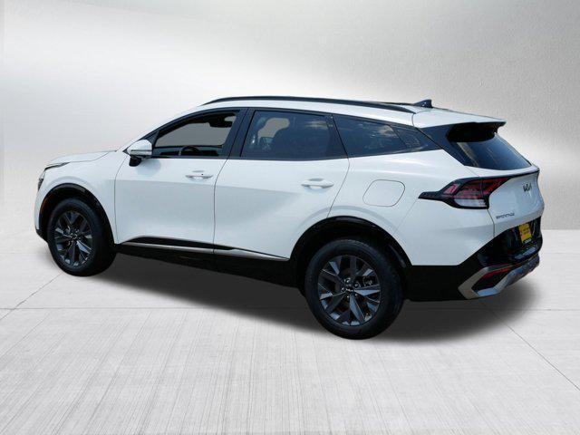 Photo of 2024 Snow White Pearl Kia Sportage Hybrid