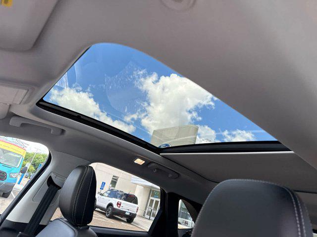 Photo of 2022 Carbonized Gray Metallic Ford Escape
