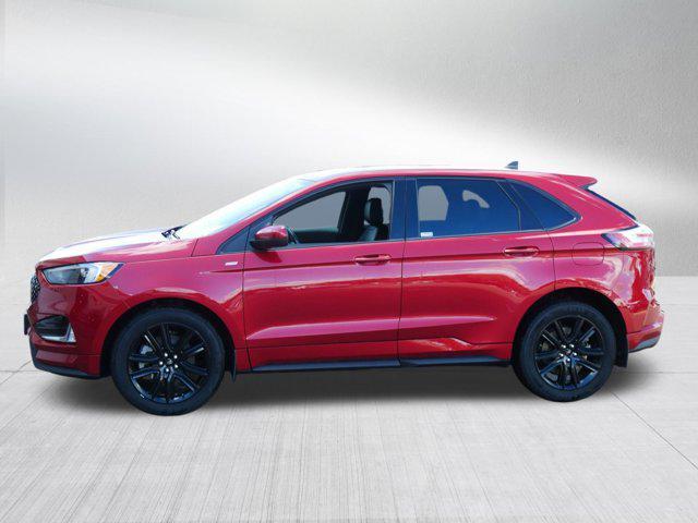 Photo of 2021 Rapid Red Metallic Tinted Clearcoat Ford Edge