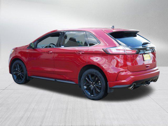 Photo of 2021 Rapid Red Metallic Tinted Clearcoat Ford Edge