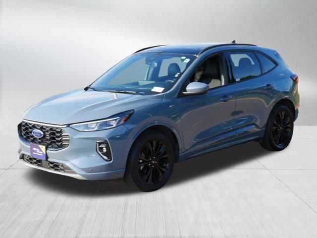Photo of 2023 Vapor Blue Metallic Ford Escape