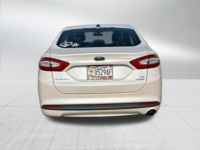 Photo of 2016 White Platinum Metallic Tri-Coat Ford Fusion