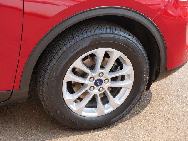 Photo of 2022 Rapid Red Metallic Tinted Clearcoat Ford Escape