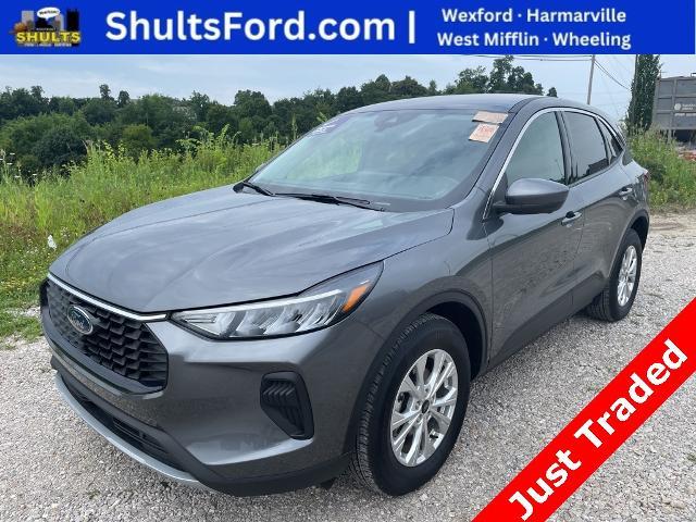 Photo of 2023 CARBONIZED GRAY METALLIC Ford Escape
