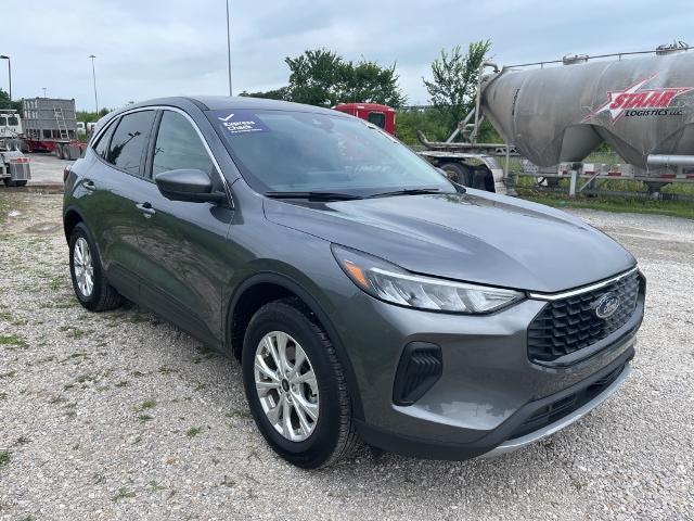 Photo of 2023 CARBONIZED GRAY METALLIC Ford Escape