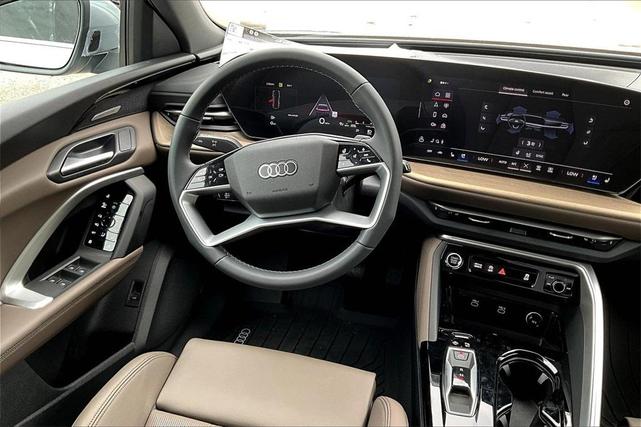 Photo of 2025 Silver Audi Q5