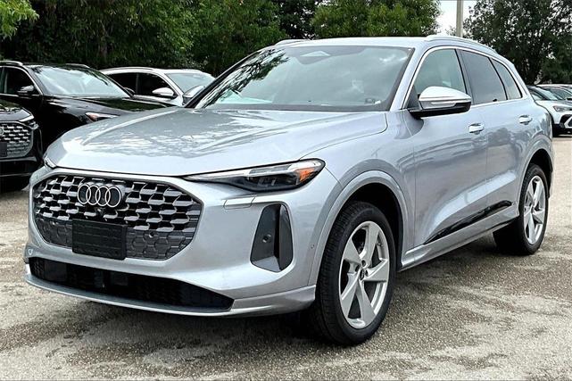 Photo of 2025 Silver Audi Q5
