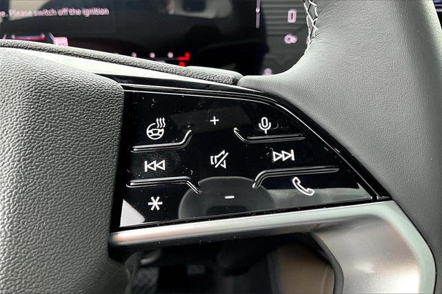 Photo of 2025 Silver Audi Q5