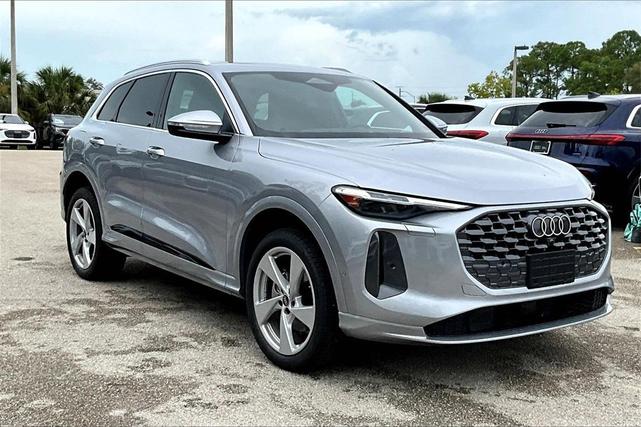 Photo of 2025 Silver Audi Q5