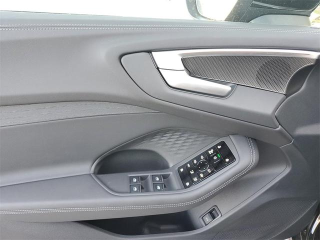 Photo of 2025 Mythos Black Metallic Audi A5