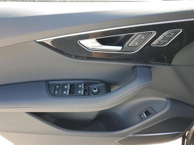 Photo of 2025 Samurai Gray Metallic Audi Q7