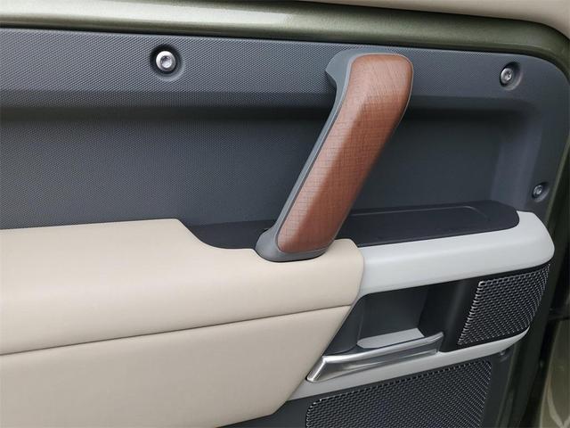 Photo of 2024 Pangea Green Land Rover Defender