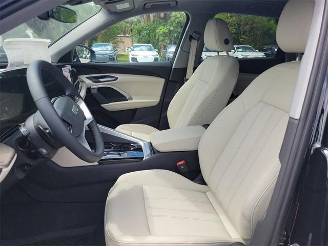Photo of 2025 Mythos Black Metallic Audi Q5