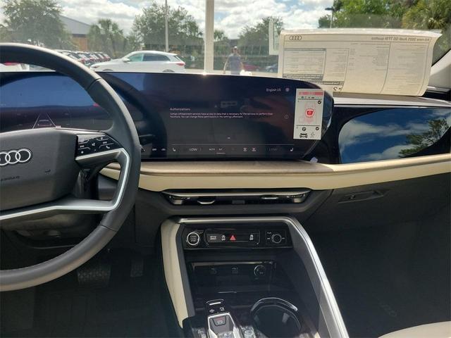Photo of 2025 Mythos Black Metallic Audi Q5